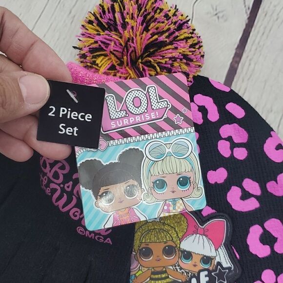 BERKSHIRE Little Girls LOL Surprise Hat & Gloves Set - Picture 8 of 12